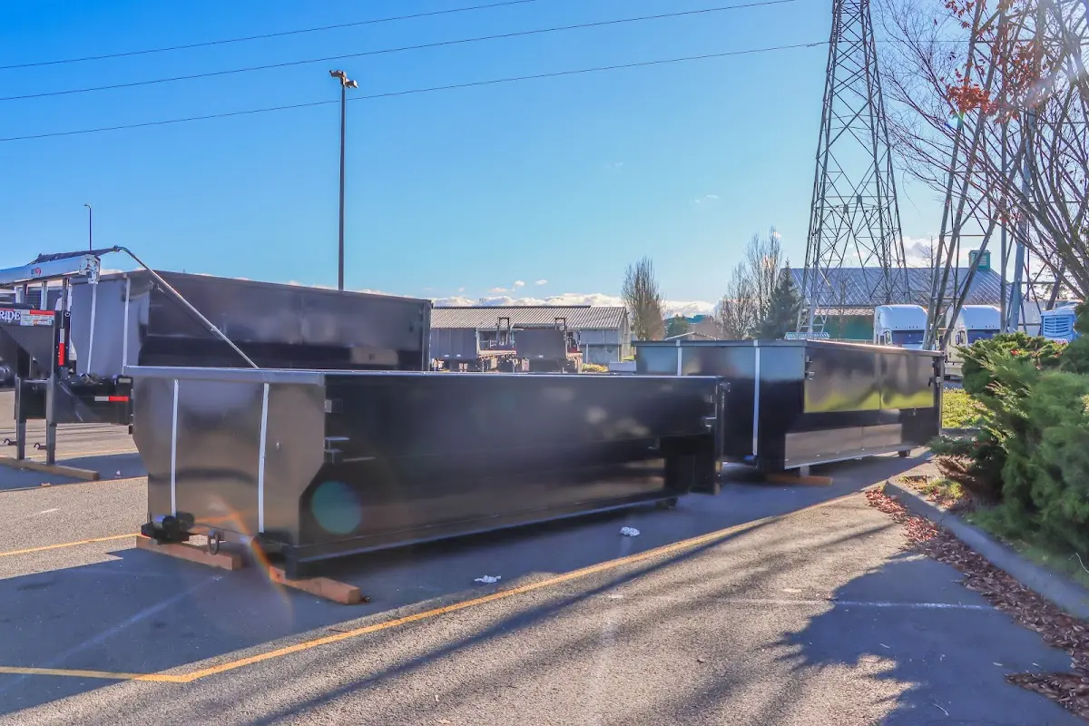 Professional dumpster rental and junk removal service in Oakland Park